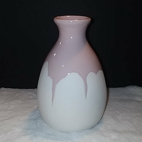 Isaac Mizrahi Other - 🔞3/$18 CUTE POTTERY VASE